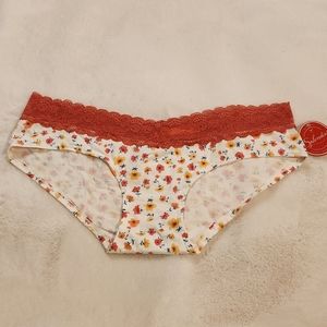 Splendies Santa Monica Panty Floral with Lace Detail Size 4X New With Tag